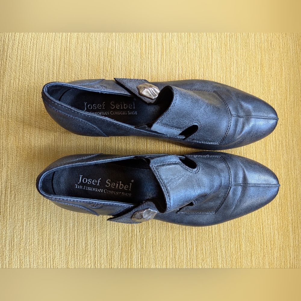 Josef Seibel - Tina Distressed Blue-Grey Leather Pumps, Size 8.5 - Picture 2 of 5